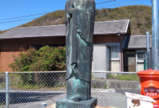 霊仙三蔵像景点图片