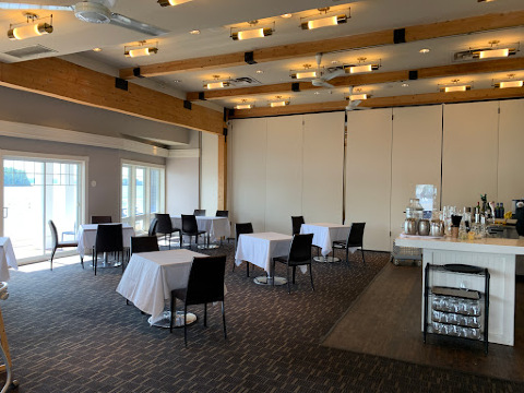 Boathouse Restaurant餐厅图片