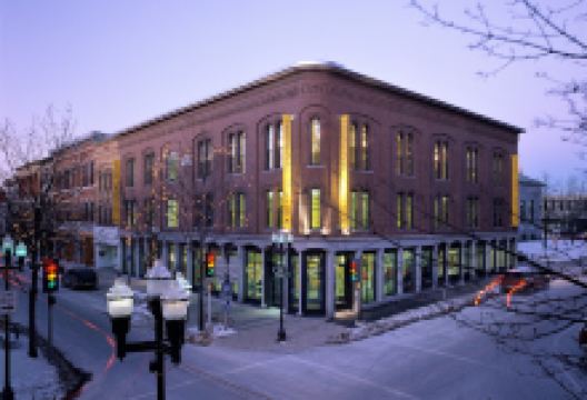 Marsden Hartley Cultural Center / Lewiston Public Library景点图片