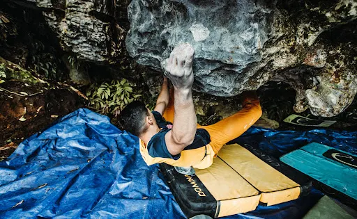 Airstrip Bouldering