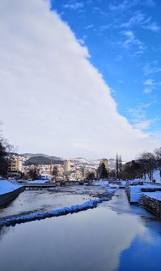 City Beach-乌日策