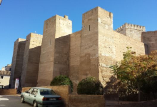 Alcazaba of the 7 towers景点图片