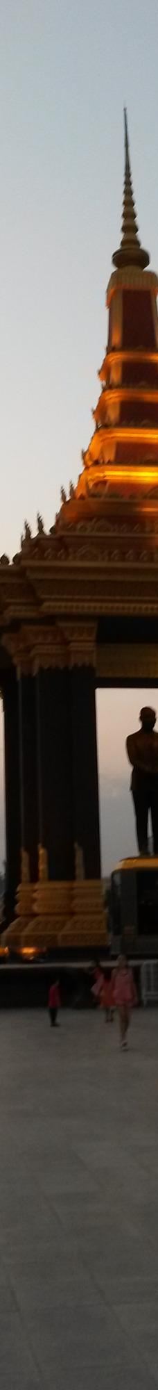 西哈努克铜像纪念堂-金边