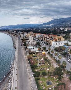 Lungomare di Sant'Agata Militello-圣亚加塔·迪·米利特