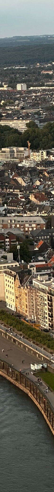 莱茵塔-杜塞尔多夫