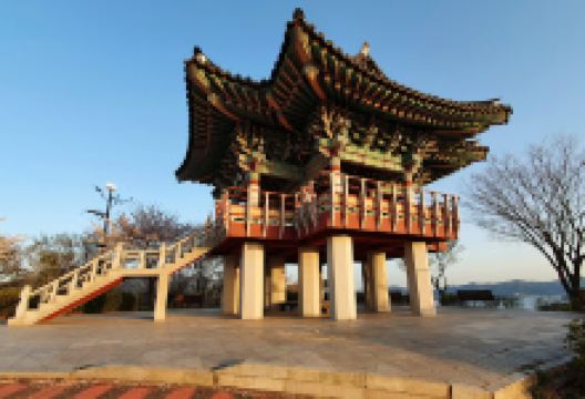 Namsan Park景点图片