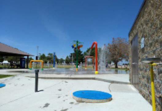 Centennial Park Splash Pad (On Base)景点图片