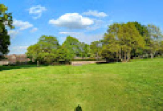 Newhill Park景点图片