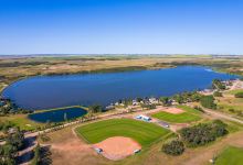 Macklin Lake Regional Park景点图片