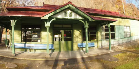 舊神居古潭駅舎