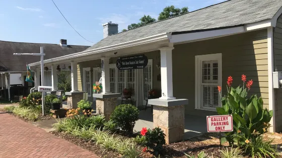 Collectibles & Antique Chair Gallery