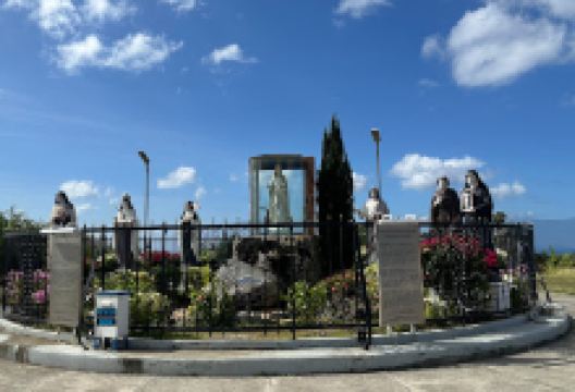 Mountain of Salvation景点图片