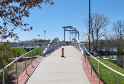 De Pere Riverwalk and Wildlife Viewing Pier景点图片