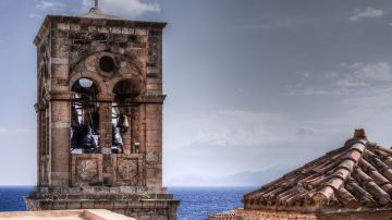 Church of Christ in Chains (Christos Elkomenos)