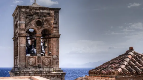 Church of Christ in Chains （Christos Elkomenos）