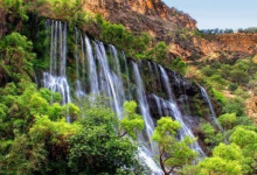 Tomb of Yaghub Leys Safari景点图片