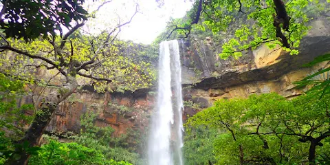 Pinaisara Falls