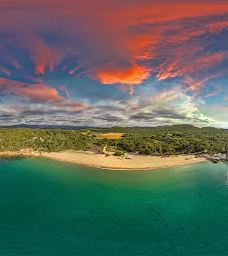 Playa El Castell-帕拉莫斯