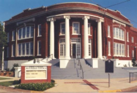 First United Methodist Church景点图片