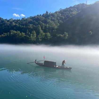郴州莽山五指峰景区+高椅岭旅游区+东江湖旅游区3日2晚拼小团