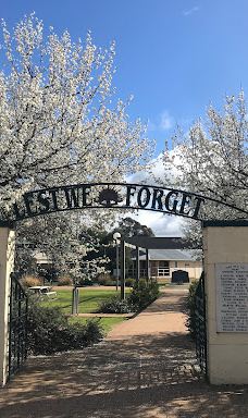 Canowindra Memorial Park-卡南德拉