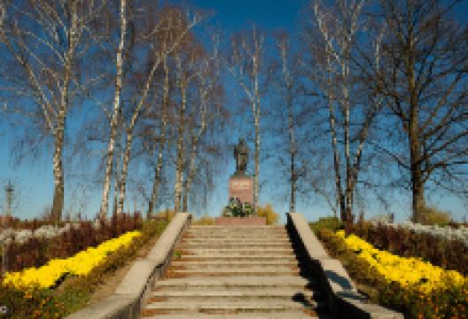 Pam'yatnyk Tarasovi Shevchenku景点图片