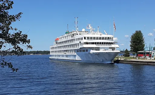 Heritage Landing
