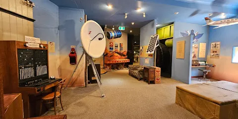 華拉達內陸中心