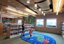 Lawndale Library景点图片