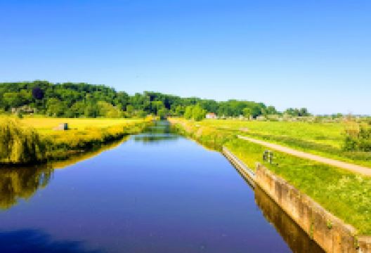 Hartham Playing Fields景点图片