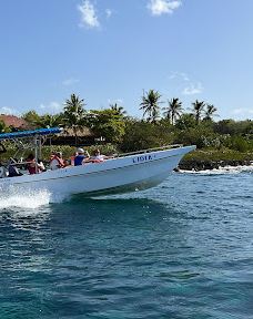 Piscina Natural Saona-圣拉斐尔－德尔尤马
