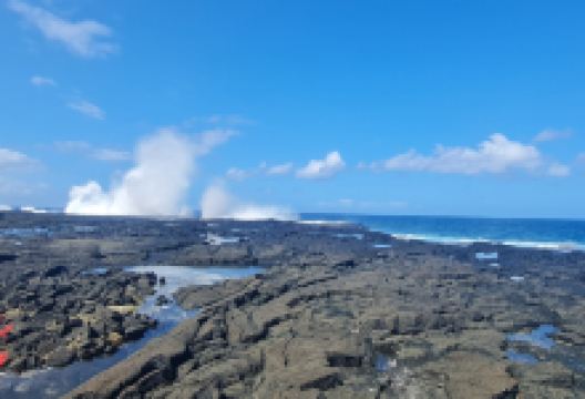 Alofaaga Blowholes景点图片