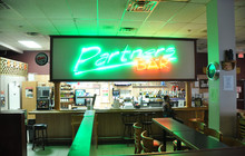 Partners Billiards and Bowling Center餐厅图片