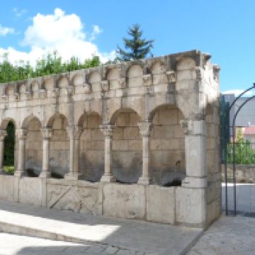 伊塞尔尼亚图片