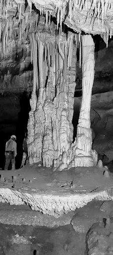 Grotte Saint-Marcel-比东