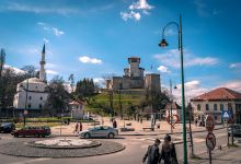 Trg Alije Izetbegovića景点图片