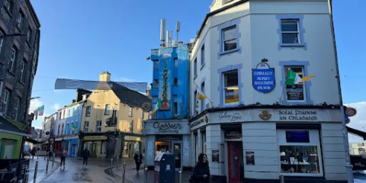 The Legend of the Claddagh Ring