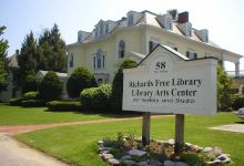 Richards Free Library景点图片