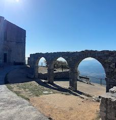 Monestir de Sant Llorenc de Sous-阿尔瓦纳