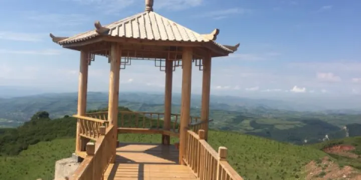 哇麻村寺溝潭徒步旅遊營地