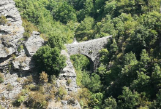 Ponte tra Nascio e Cassagna景点图片