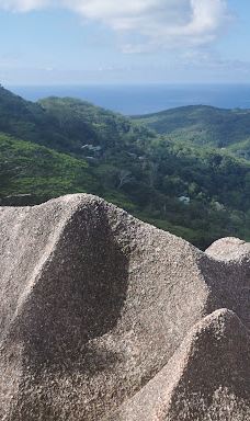 Nid D’Aigles (Eagle’s Nest)-拉迪格