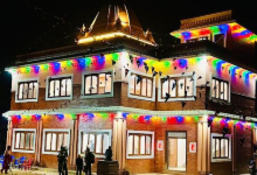 परेवाटार धादिंग景点图片