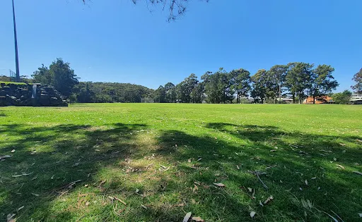 Grays Point Oval