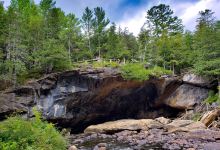 Natural Stone Bridge & Caves景点图片