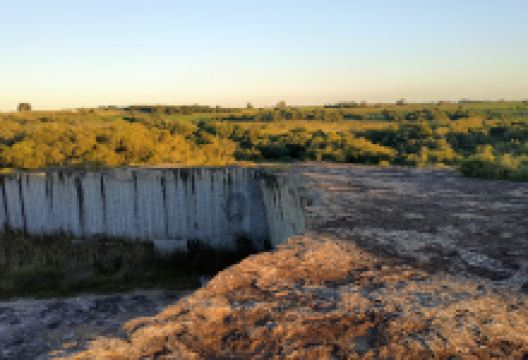 Oscar Bango Park景点图片