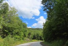 Eden's Crossing Long Trail Parking Lot景点图片