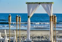 Sand and Surf Weddings Inc购物图片