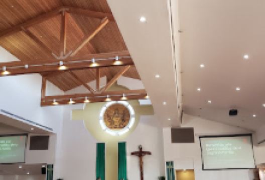 Holy Family Catholic Church景点图片