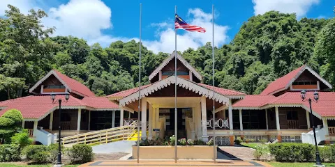 哥打加央博物館